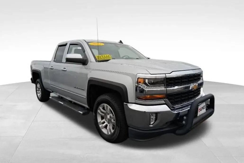 2017 Chevrolet Silverado 1500 photo 1