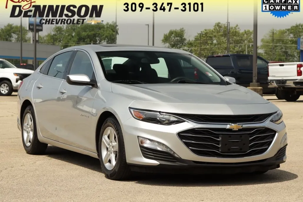 2024 Chevrolet Malibu 1LT photo 1