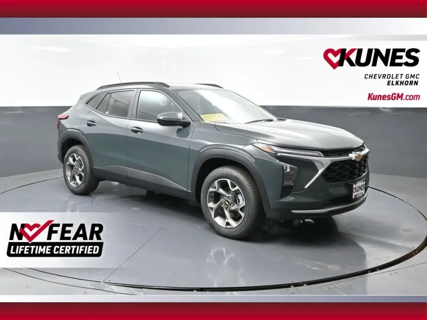2026 Chevrolet Trax LT photo 1