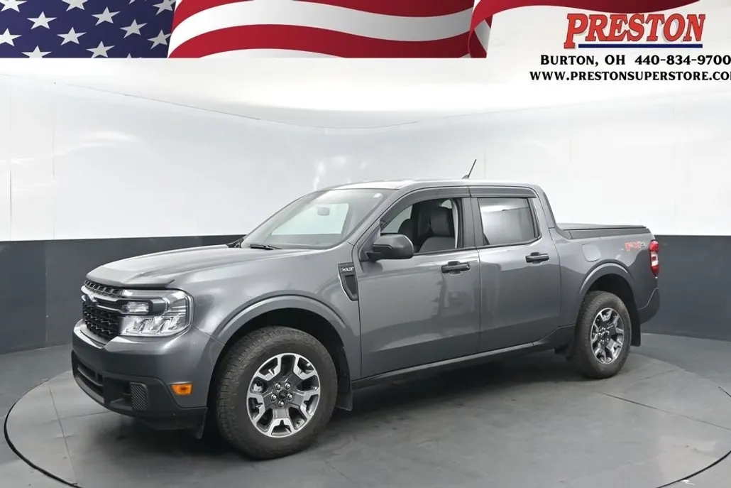 2024 Ford Maverick XLT photo 1