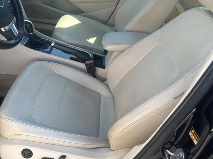 2015 Volkswagen Passat SE photo 1