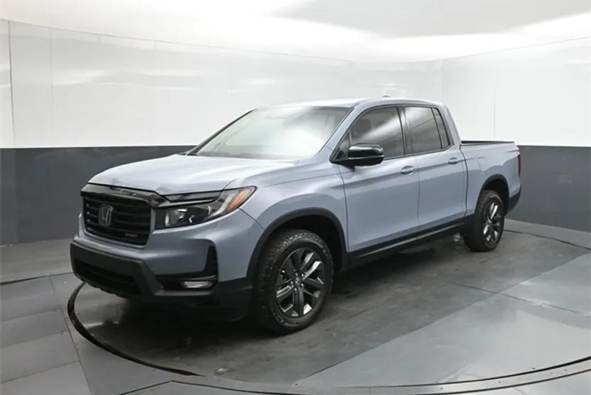 2023 Honda Ridgeline Sport photo 1
