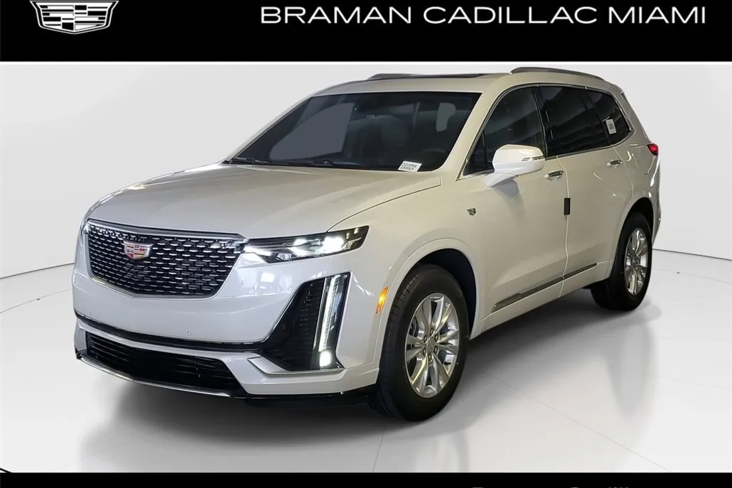 2025 Cadillac XT6 Luxury photo 1