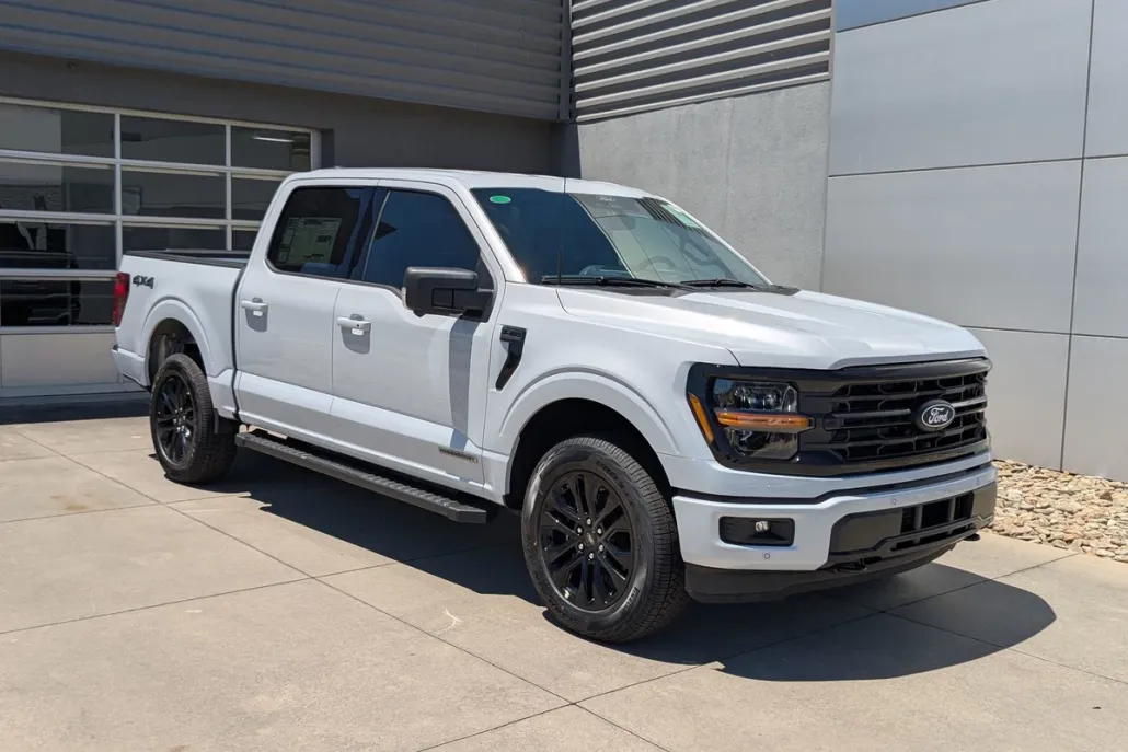 2025 Ford F-150 XLT photo 1