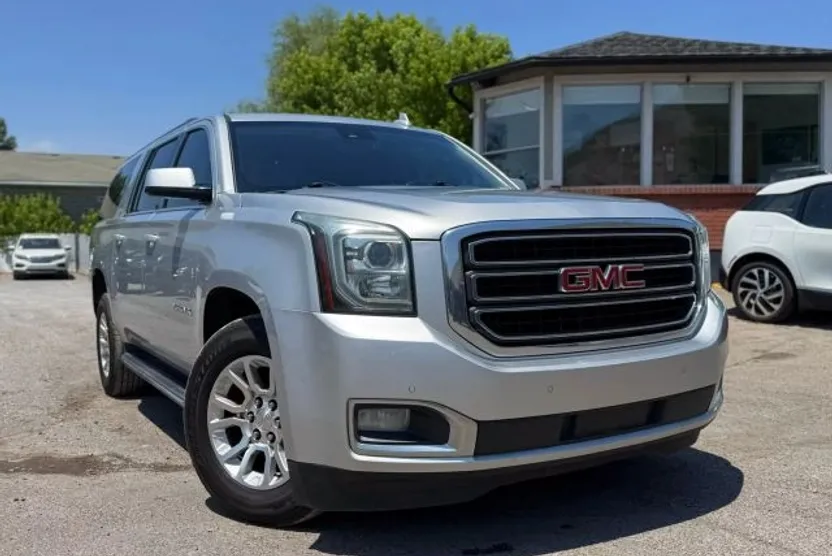 2017 Gmc Yukon XL SLT photo 1