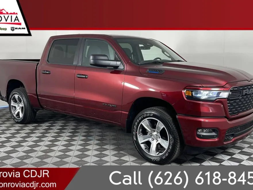 2025 Ram 1500 Tradesman photo 1