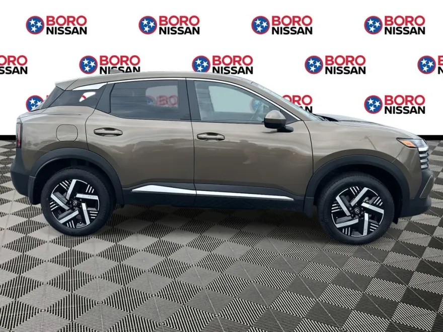 2025 Nissan Kicks SV photo 1