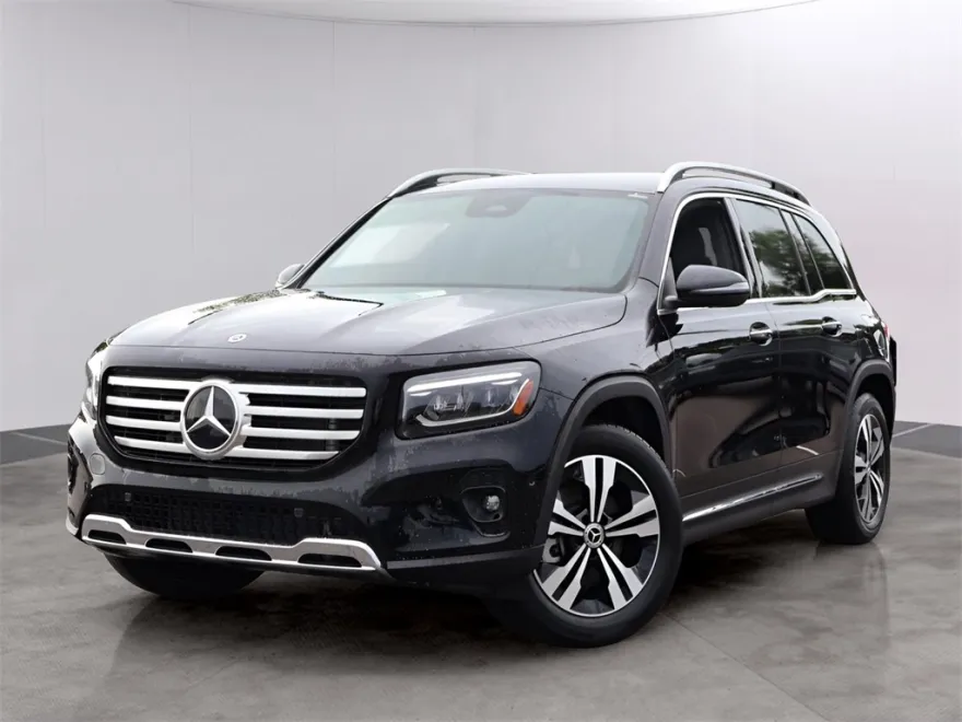 2025 Mercedes Benz GLB 250 4MATIC photo 1