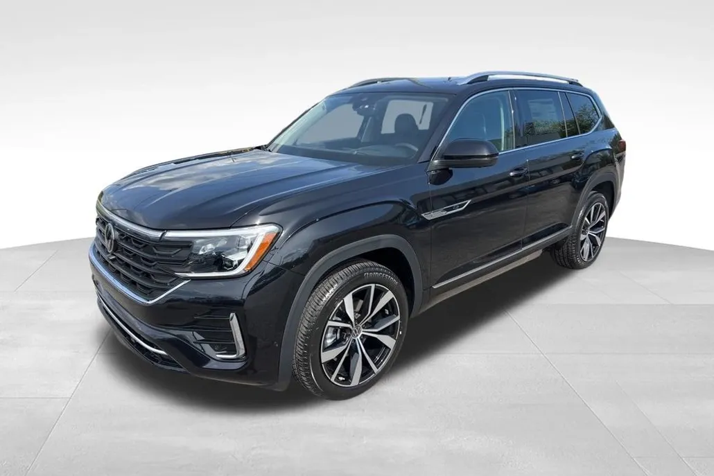 2026 Volkswagen Atlas SEL Premium R-Line photo 1