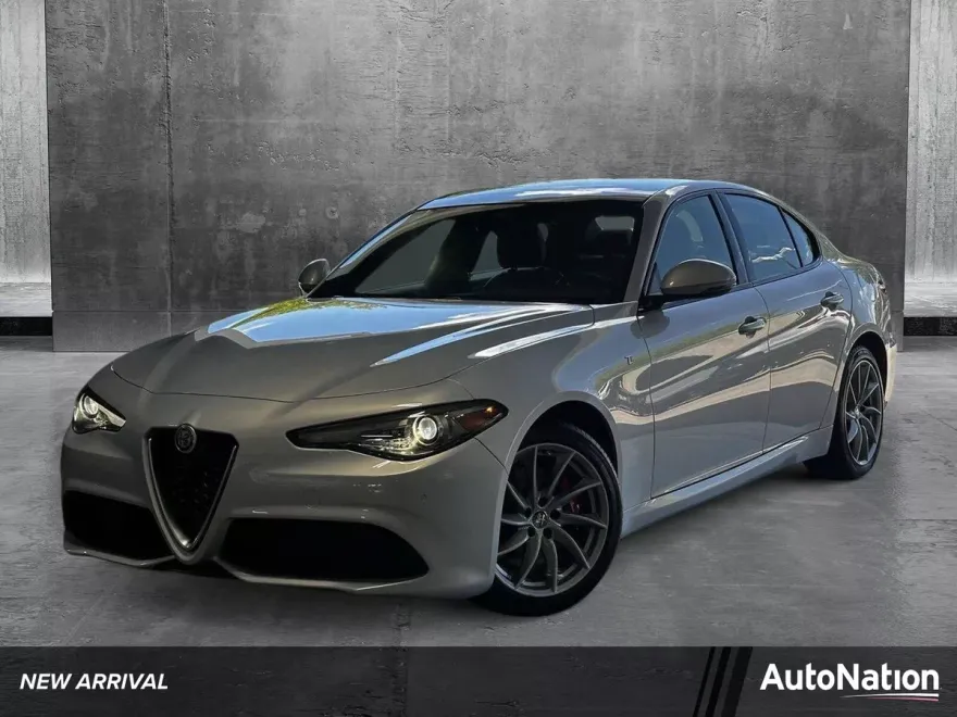 2023 Alfa Romeo Giulia Ti photo 1