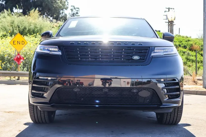 2026 Land Rover Range Rover Velar SE photo 1