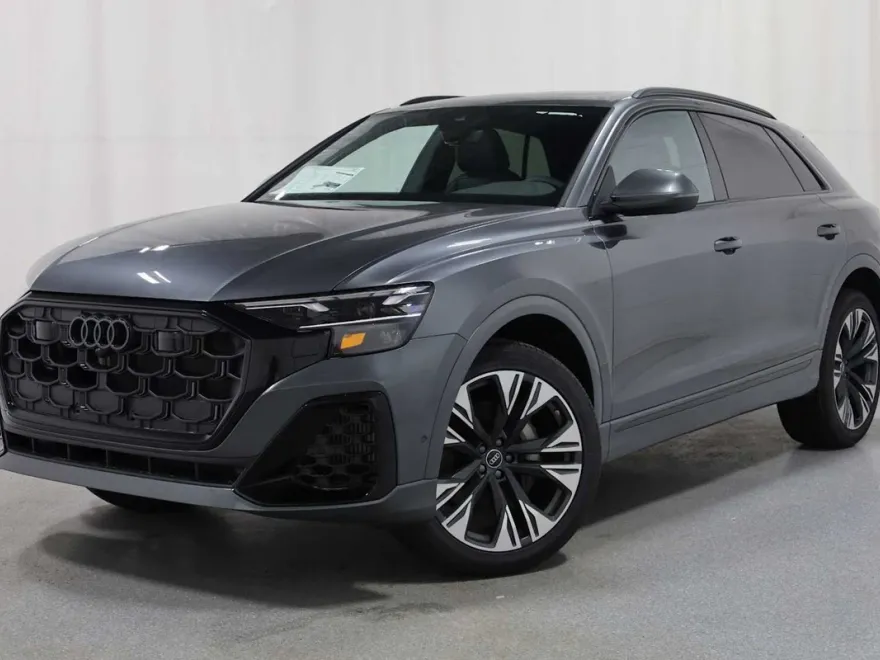 2025 Audi Q8 55 Premium Plus photo 1