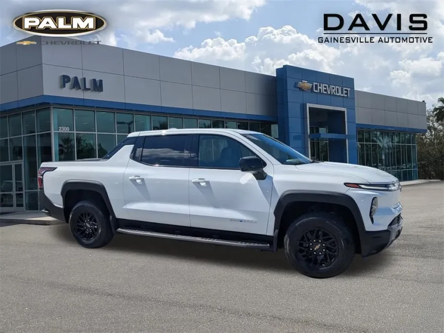 2026 Chevrolet Silverado EV photo 1