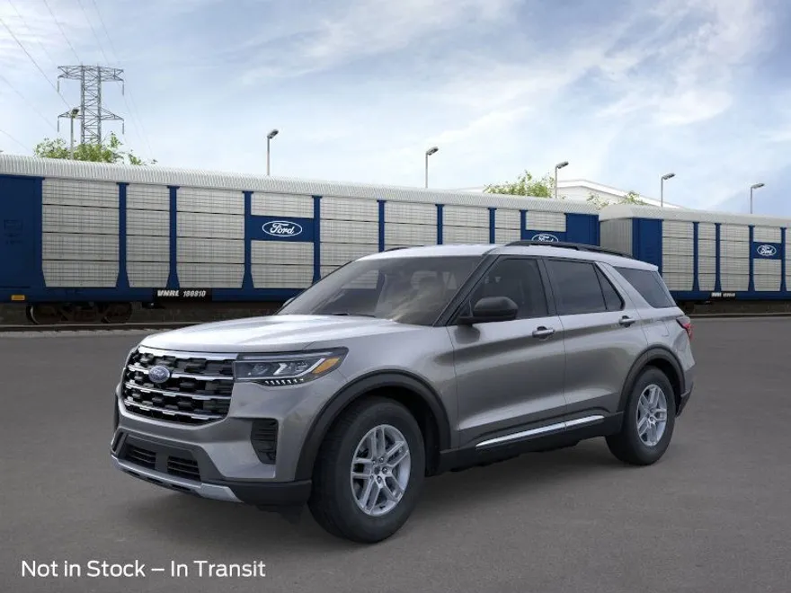 2025 Ford Explorer photo 1