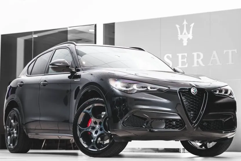 2025 Alfa Romeo Stelvio Sprint Base photo 1