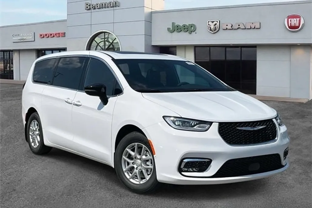2025 Chrysler Pacifica photo 1