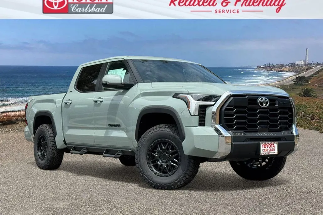 2025 Toyota Tundra SR5 CrewMax photo 1