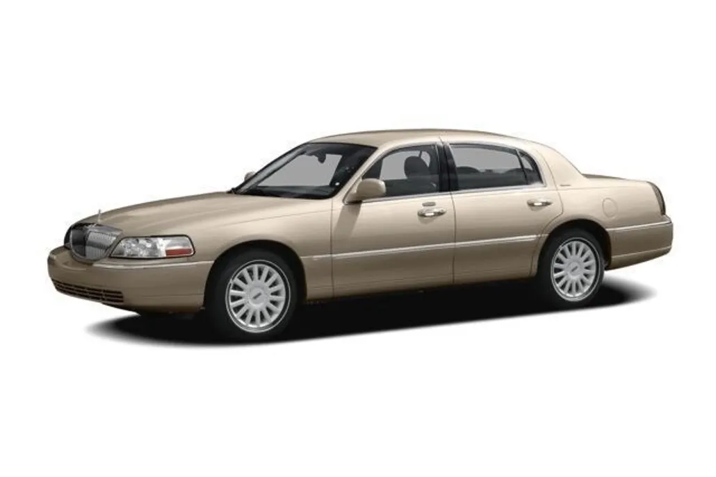 2007 Lincoln Town Car Signature Limited photo 1
