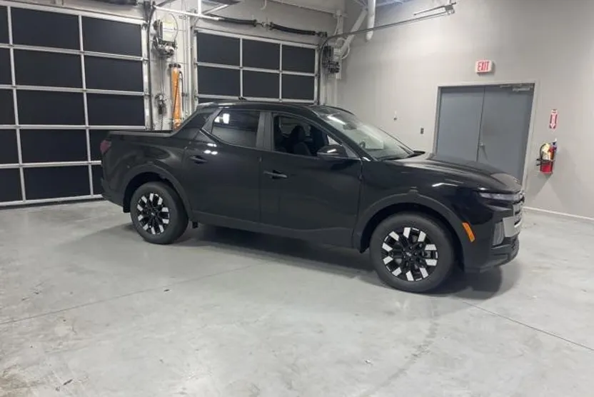 2025 Hyundai Santa Cruz SEL photo 1