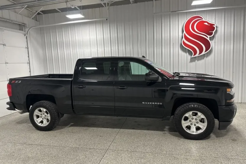 2018 Chevrolet Silverado 1500 photo 1