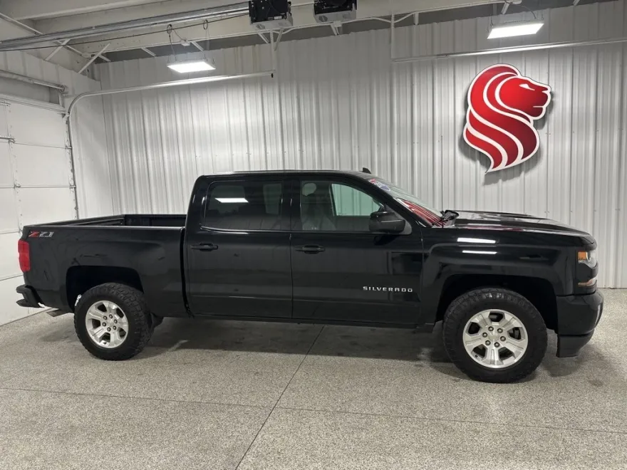 2018 Chevrolet Silverado 1500 photo 1