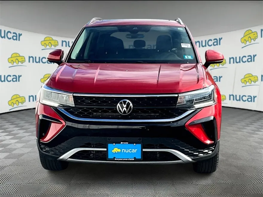 2023 Volkswagen Taos SE photo 1