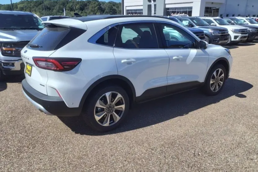 2024 Ford Escape Platinum photo 1
