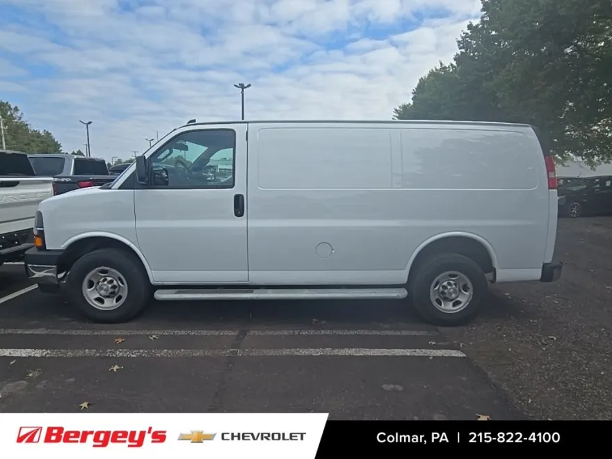 2024 Chevrolet Express 2500 Work Cargo Van photo 1