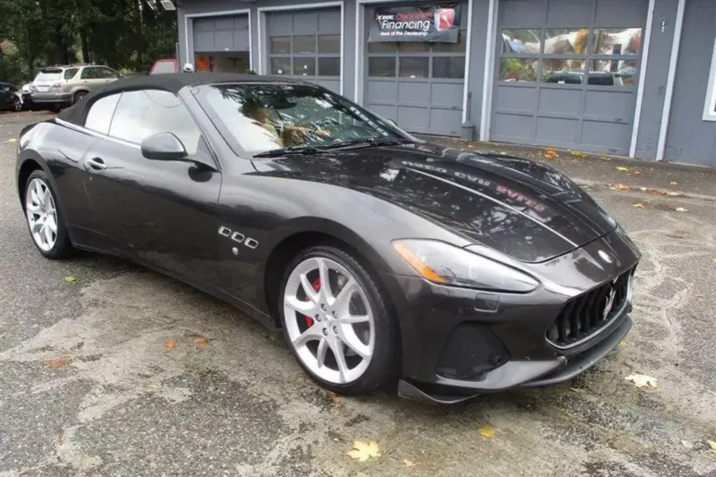 2011 Maserati Granturismo photo 1