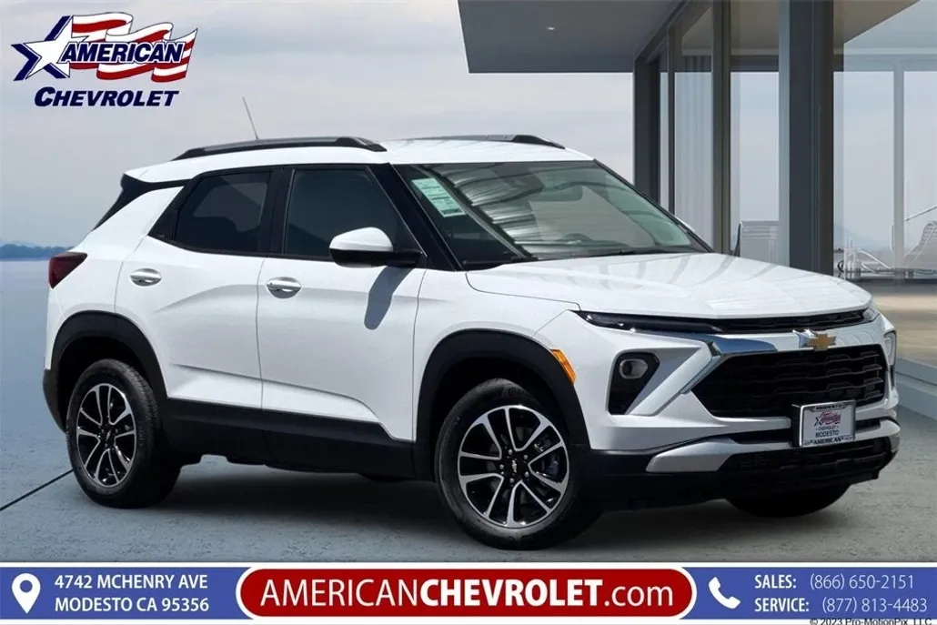 2025 Chevrolet Trailblazer LT photo 1