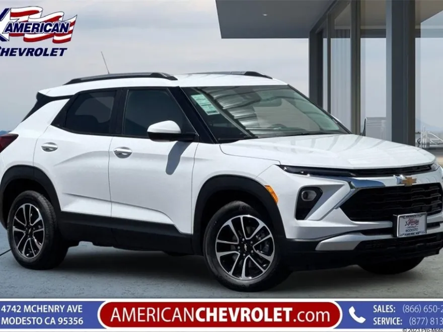 2025 Chevrolet Trailblazer LT photo 1