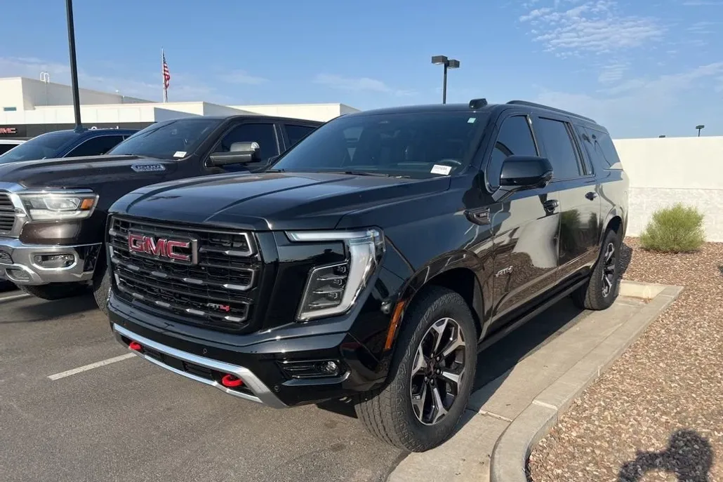 2025 Gmc Yukon XL AT4 Ultimate photo 1