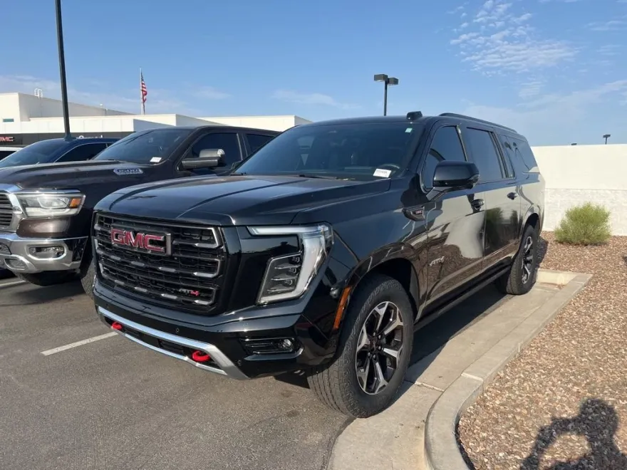 2025 Gmc Yukon XL AT4 Ultimate photo 1