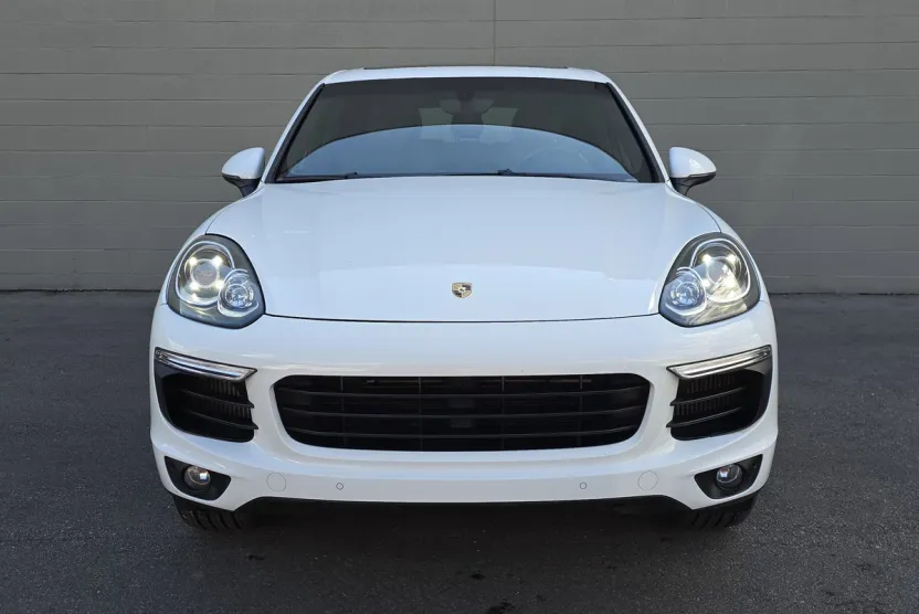 2016 Porsche Cayenne Diesel photo 1