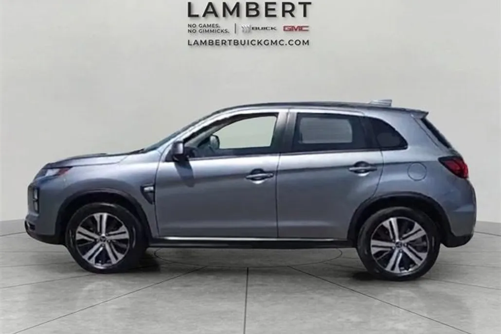 2024 Mitsubishi Outlander Sport S photo 1
