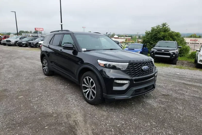 2020 Ford Explorer ST photo 1