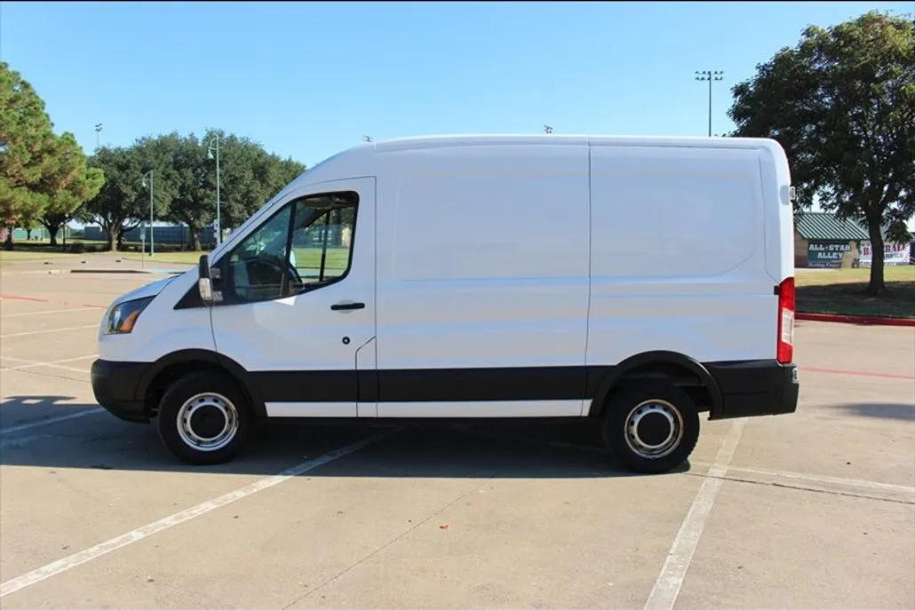 2019 Ford Transit Van photo 1