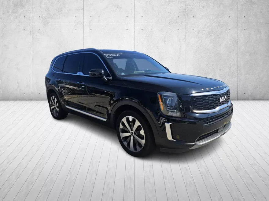 2022 Kia Telluride S photo 1