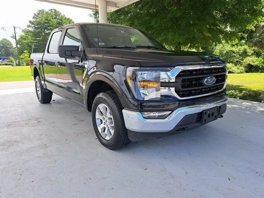 2023 Ford F-150 XLT photo 1