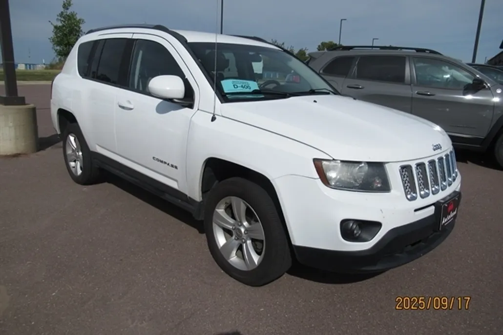 2014 Jeep Compass Latitude photo 1