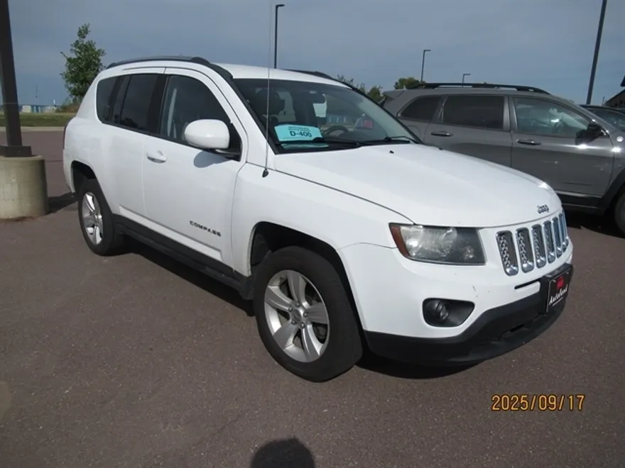 2014 Jeep Compass Latitude photo 1