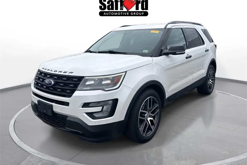 2017 Ford Explorer Sport photo 1