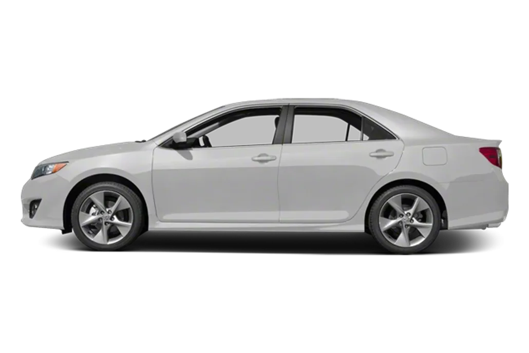 2013 Toyota Camry SE photo 1