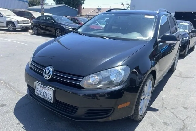 2013 Volkswagen Jetta SportWagen 2.0 TDI photo 1