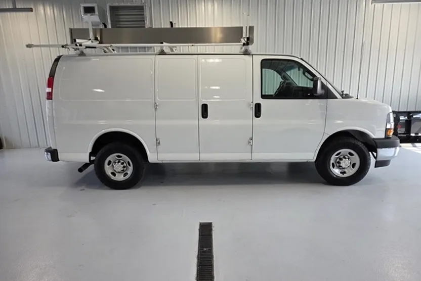 2019 Chevrolet Express Cargo 3500 Work Van photo 1