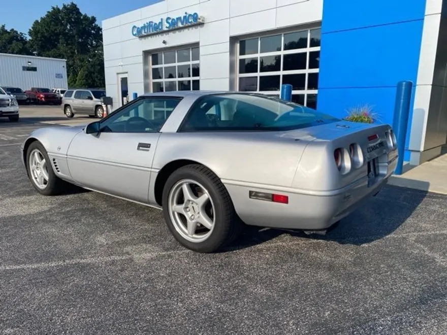 1996 Chevrolet Corvette Base photo 1