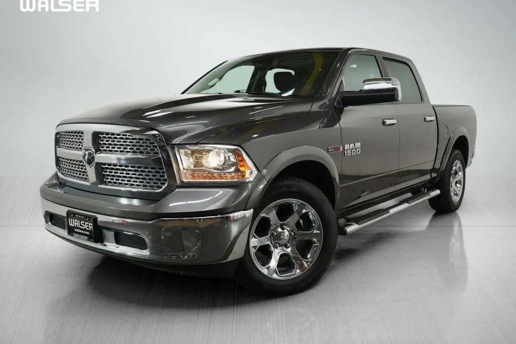 2017 Ram 1500 Laramie photo 1