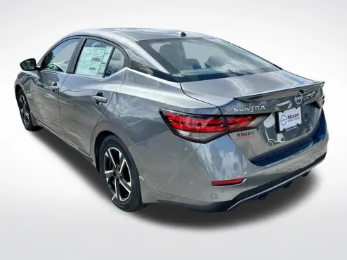 2025 Nissan Sentra SV photo 4