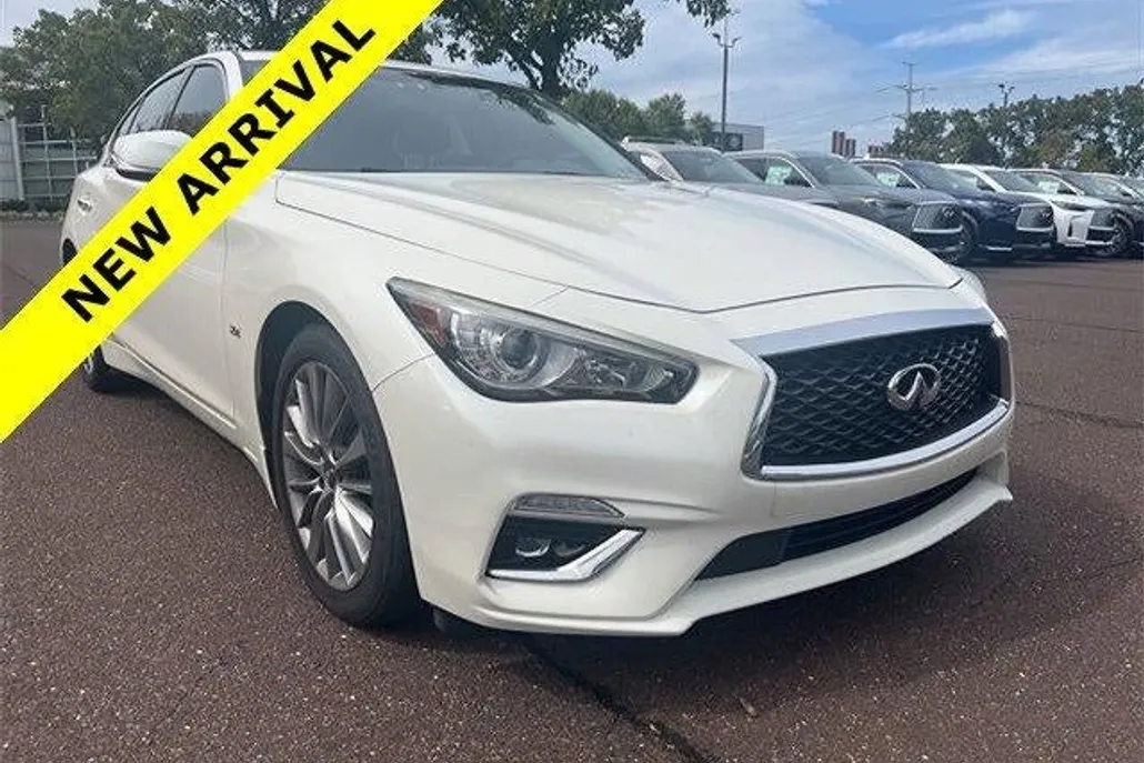 2019 Infiniti Q50 3.0t LUXE AWD photo 1