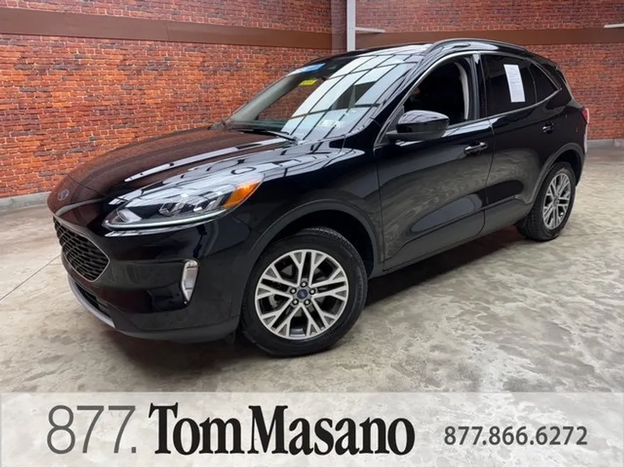 2022 Ford Escape SEL photo 1